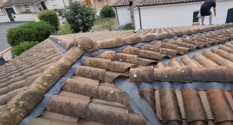 Nettoyage de toiture sans monter sur le toit