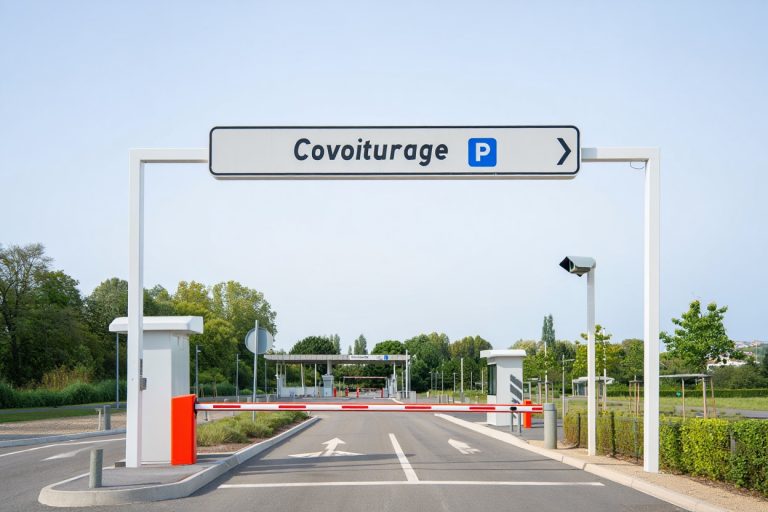 Aire covoiturage Longs Champs